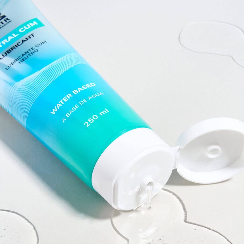 Lubricante íntimo neutro Distrisex de 250ml, envase con tubo, ideal para uso personal y cuidado íntimo.