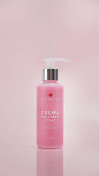 Crema humectante con feromonas Sen íntimo en envase de 125ml, accesorio para cuidado personal, visible en la imagen.