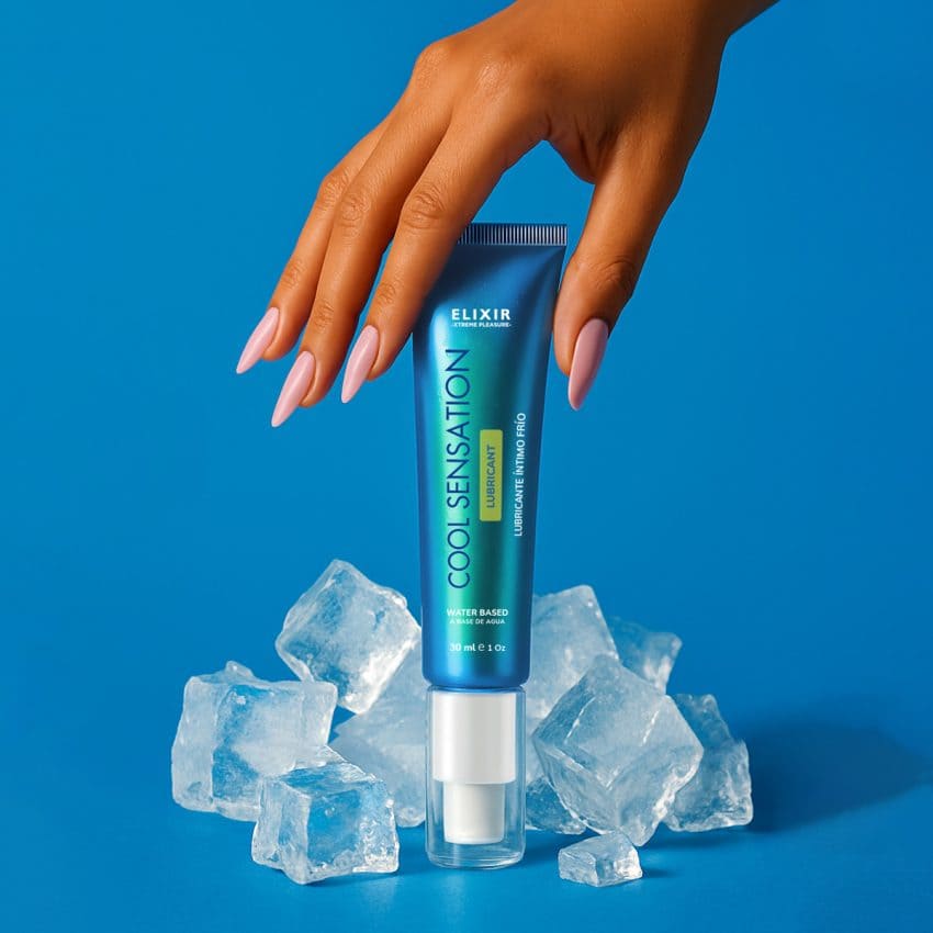 Lubricante íntimo frío Elixir Cool Sensation en envase de 1200x1200 con efecto refrescante para uso sensual.