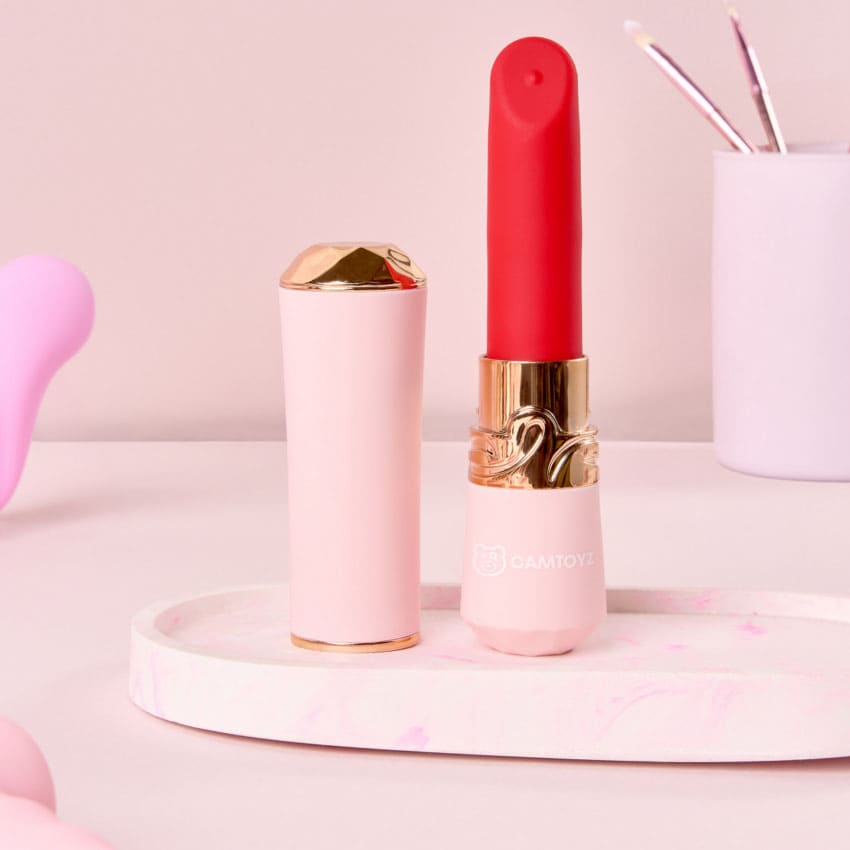 Vibrador Labial Yaray de la marca Juguito de Calzón, con diseño compacto y ergonómico para placer íntimo.