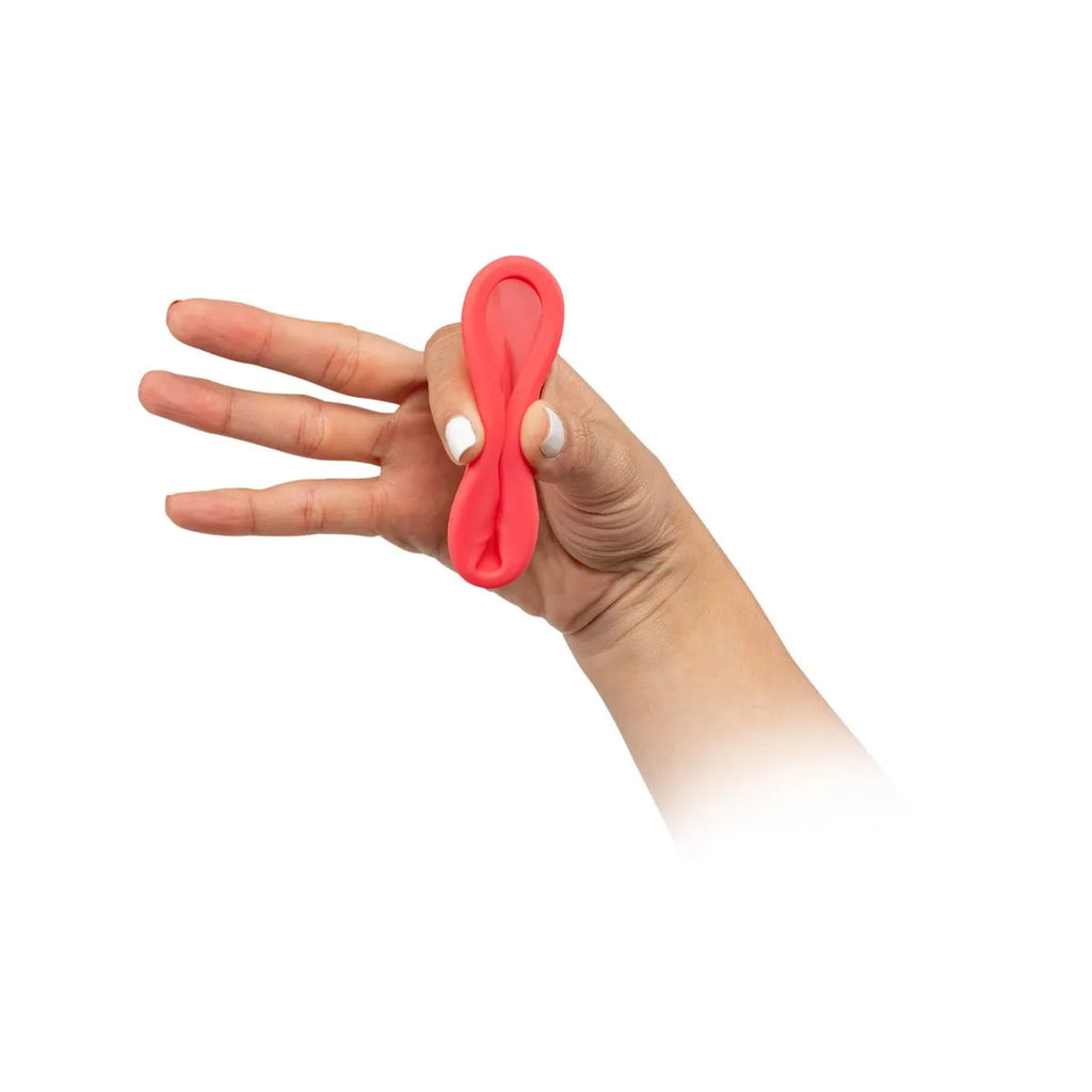Disco menstrual UVA de gestión menstrual de color rosa y tamaño mediano, fabricado por la marca UVA.