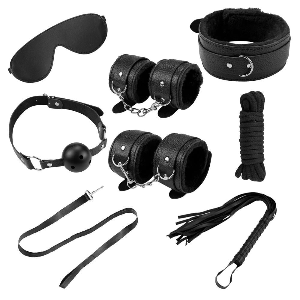 Kit de accesorios Bondage Capri de Camtoyz con esposas y cuerdas para juegos BDSM, en colores y materiales variados.