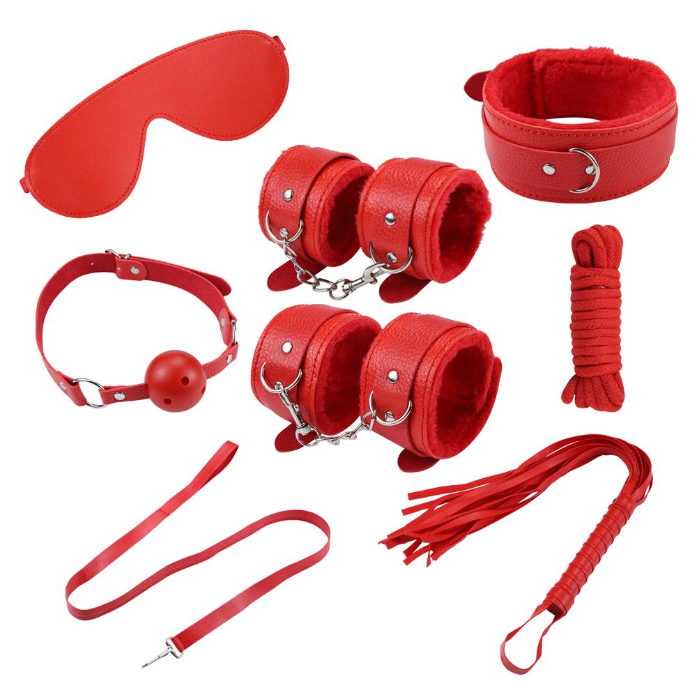 Kit de accesorios BDSM Bondage Capri de Camtoyz, incluye esposas y correas en negro para juegos de restricción.