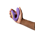 Vibrador y succionador Romp Reverb en forma de conejo, con control manual y diseño ergonómico, sin fondo.