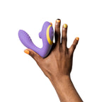 Vibrador y succionador Romp Reverb en forma de conejo, con diseño ergonómico y textura suave, sin fondo.