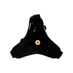Arnés de cuero rojo Play StrapOn Luter de la marca Camtoyz, con correas ajustables para uso íntimo y cómodo.