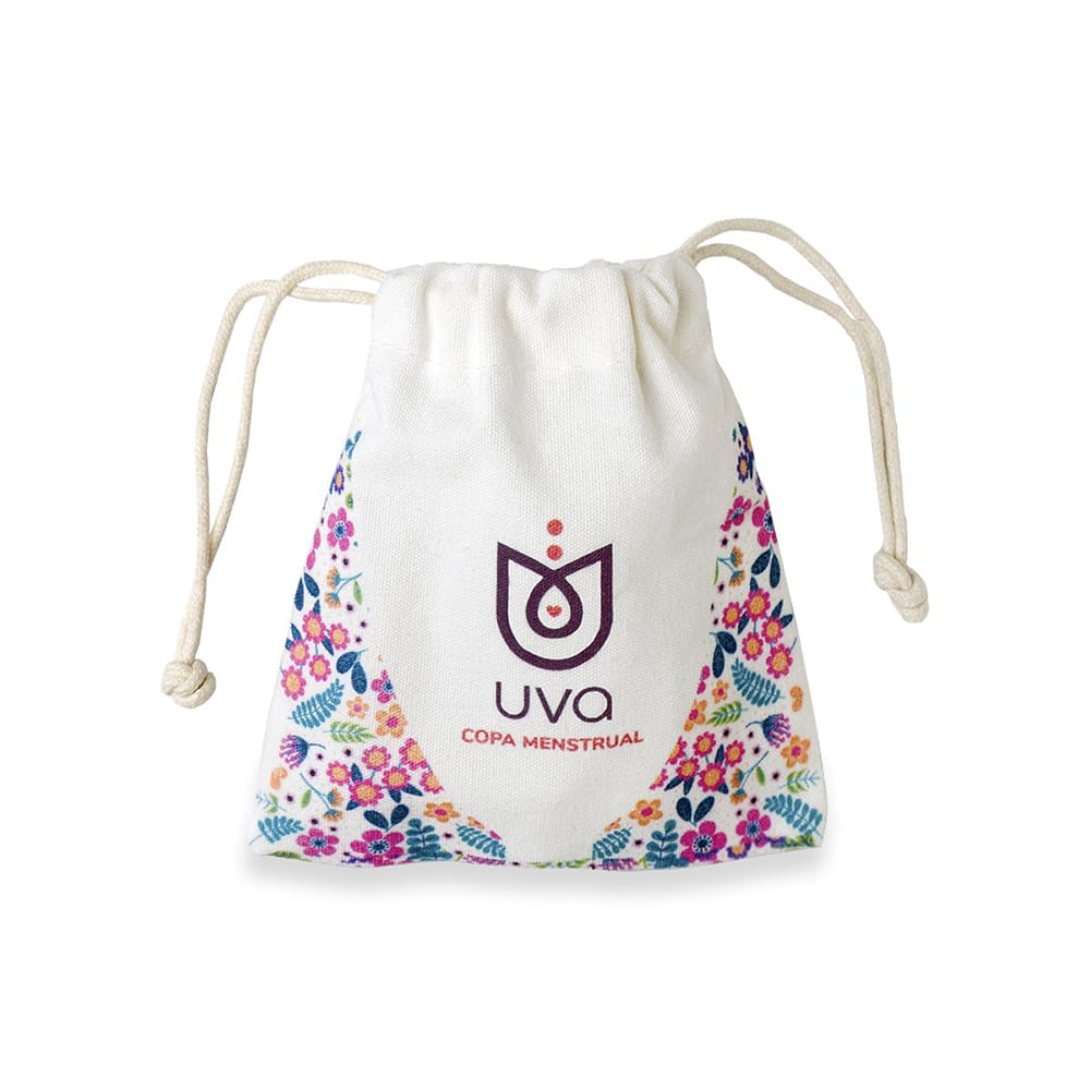 Combo de copa menstrual Uva, vaso esterilizador y porta copas, ideal para gestión menstrual cómoda y ecológica.