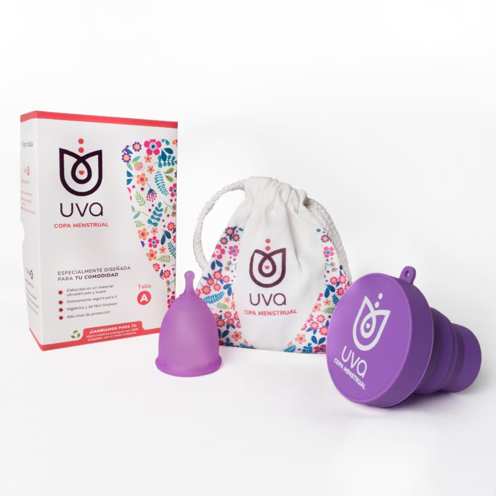 Combo de copa menstrual Uva, vaso esterilizador y porta copas, ideal para gestión menstrual, en color y tamaño A.