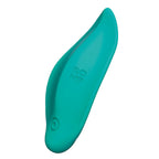 Estimulador de clítoris Romp Wave, succionador turquesa con diseño ergonómico y función de succión para placer personal.