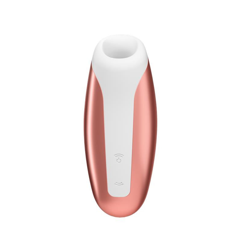 Succionador Satisfyer Love Breeze en palo de rosa, diseño compacto y elegante para placer y bienestar personal.